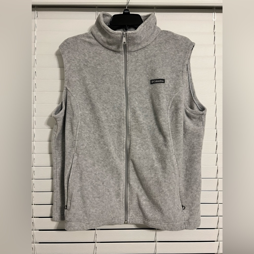 EUC Women’s Columbia Fleece Vest